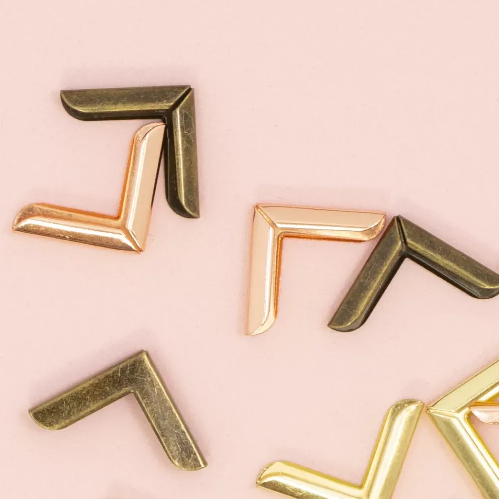 4 Esquineras Metálicas Grandes Rose Gold Herrajes